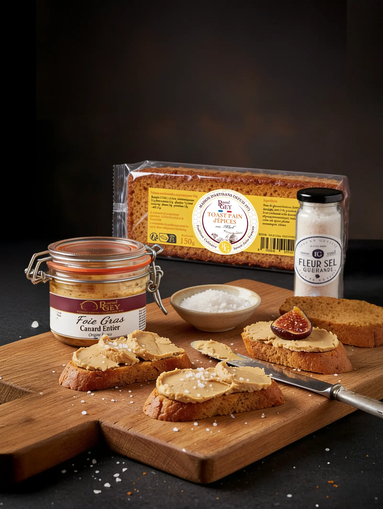 Foie gras entier Raoul Gey en bocal avec confit, toasts au pain d'épices et figues